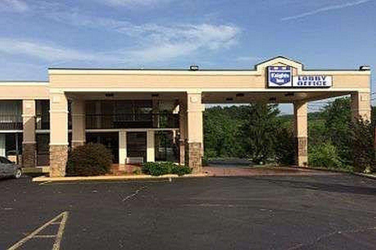 Knights Motel 2*