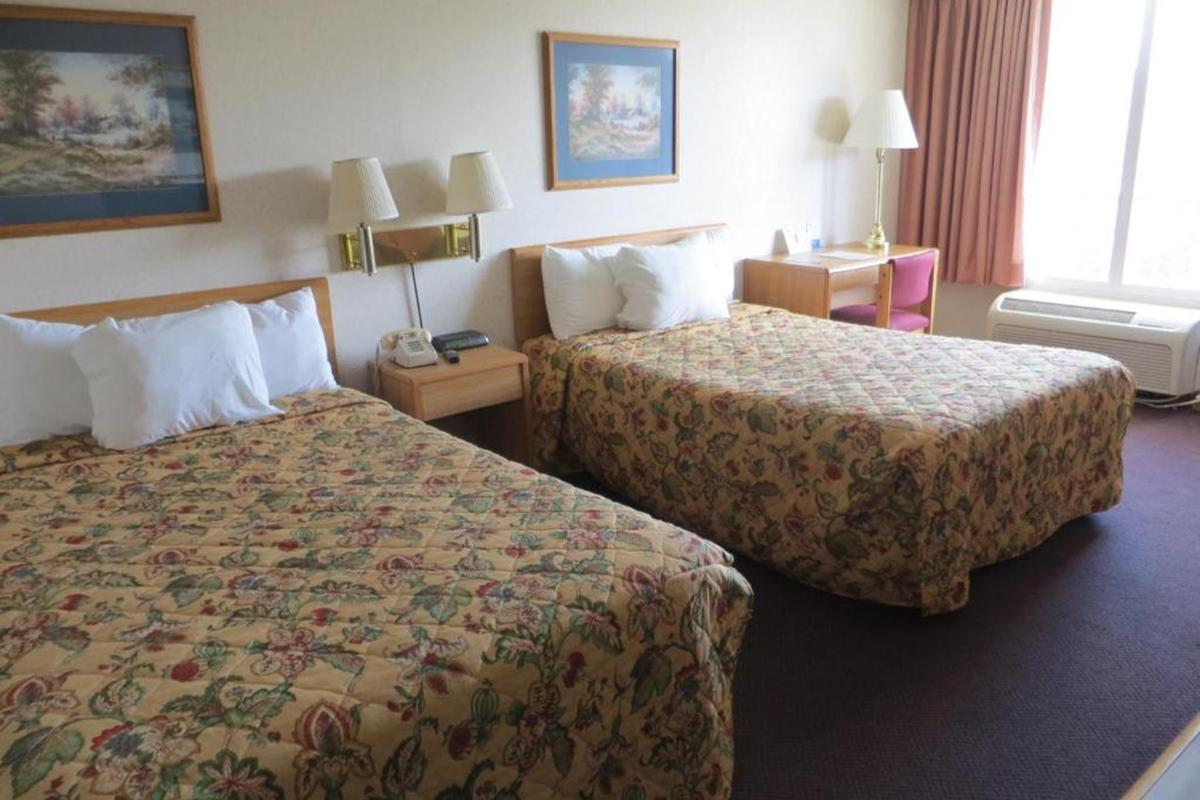 Knights Motel 2*