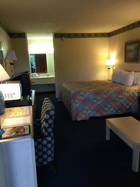 Knights Motel Newport